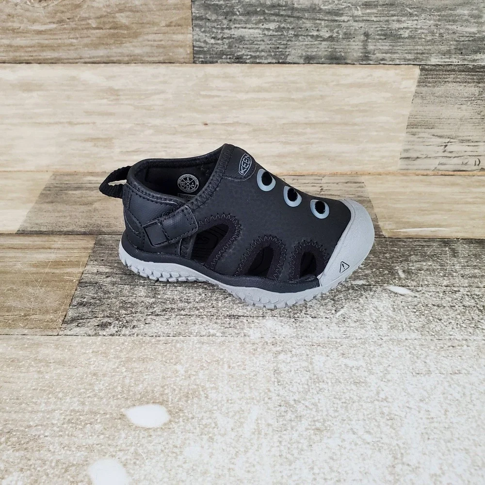 KEEN Stingray Kids Sandals Sz 5 Black Drizzle Leather‎ Round Toe Waterproof